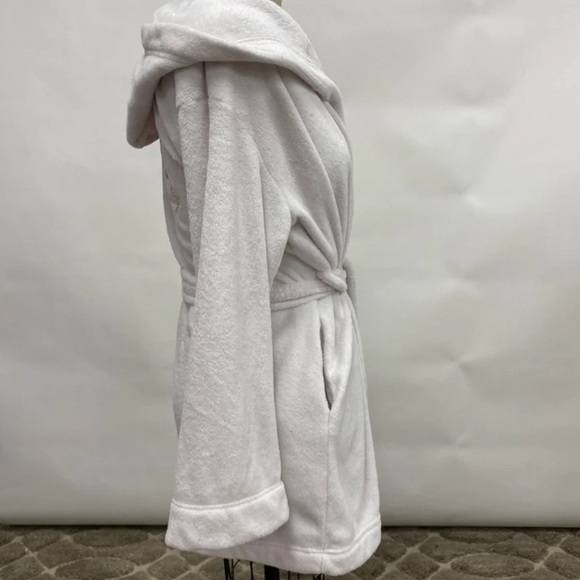 VS PINK Robe - Picture 5 of 9